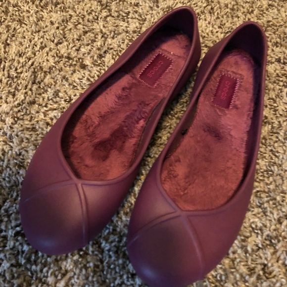 Plum Crocs ballet flats size 7 - Picture 2 of 2